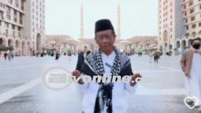 Nikmati Masa Tenang, Mahfud Berdoa untuk Indonesia dari Pelataran Masjid Nabawi