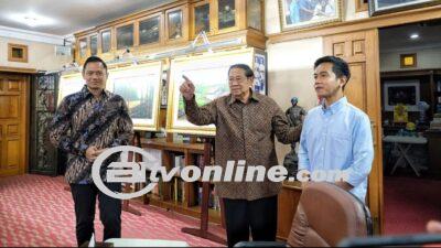 Momen Gibran Tiba di Cikeas Temui SBY dan AHY