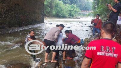 Penemuan Mayat Pria Tersangkut di Sungai Ciliwung, Awalnya Dikira Manekin oleh Warga