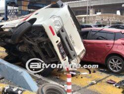 Truk Pengangkut Sofa Picu Kecelakaan Beruntun di Gerbang Tol Halim, Pemuda 18 Tahun Dites Urine