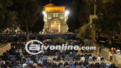 Sadisnya! Polisi Israel Pukuli Warga Palestina yang Hendak Tarawih di Al-Aqsa