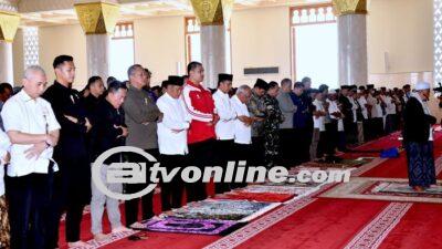 Jokowi Hadiri Salat Jumat Megah dan Resmikan Masjid Agung Madaniyah