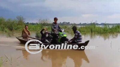 Banjir Luapkan Sungai Batanghari Putuskan Akses Jalan Kabupaten di Muaro Jambi,Warga Terancam Isolasi!