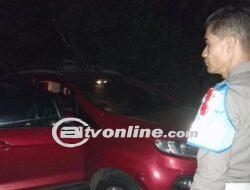 Mayat Pria Terbunuh Ditemukan dalam Mobil Ford Merah di Kuningan