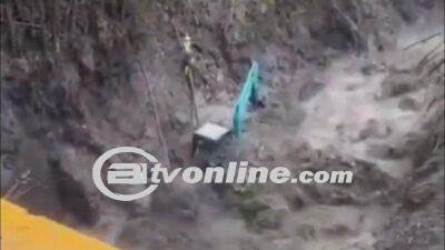 Banjir Lahar Dingin, Pekerja Drainase Tewas Tertimbun di Gunung Marapi