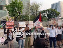 Suara Solidaritas di Depan Kedutaan Besar AS: Unjuk Rasa Massa Untuk Palestina