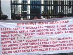 Aksi Demonstrasi Mahasiswa Terkait Dugaan Pungli KPU Palas: Kejati Sumut Ambil Langkah Tegas