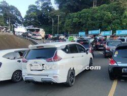 Kepolisian Bogor Kerahkan 300 Personel untuk Atasi Kemacetan di Jalan Raya Puncak