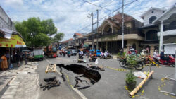 Jalan Aspal di Kedungkandang Malang Amblas, Dinas PUPRPKP Langsung Tindak Lanjuti