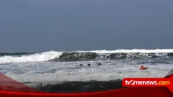 Tiga Wisatawan Klaten Selamat Setelah Terseret Ombak di Pantai Parangtritis